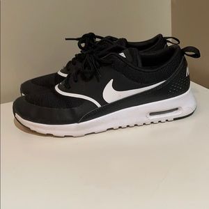 Nike Air Max Thea Black and White - size 6